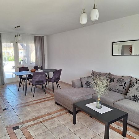 Apartments Place4You Bjelovar Ngoại thất bức ảnh